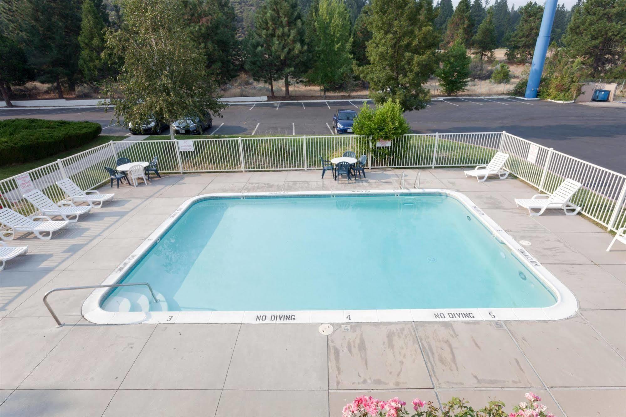 Motel 6 Weed - Mount Shasta Exterior photo
