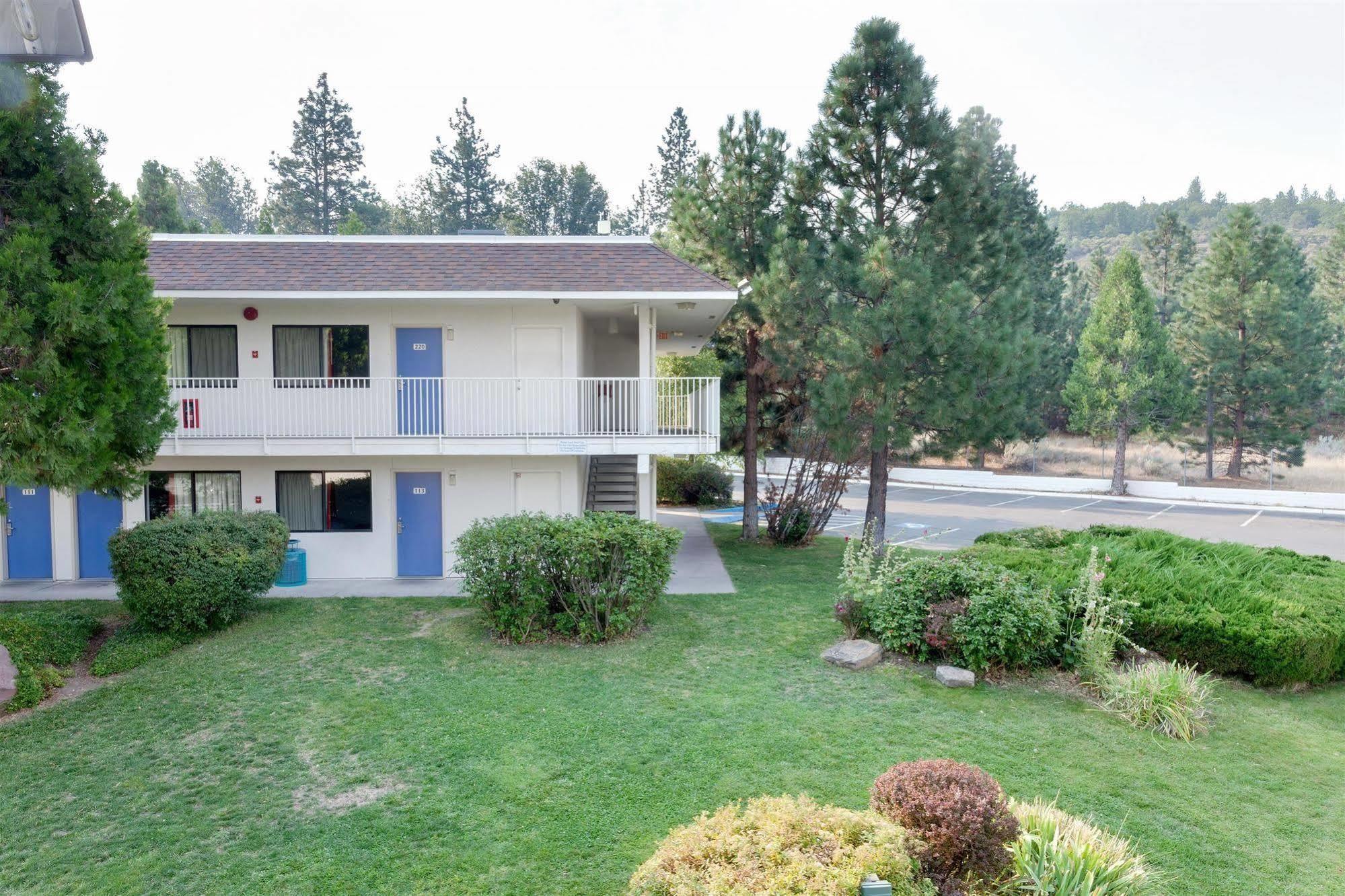 Motel 6 Weed - Mount Shasta Exterior photo