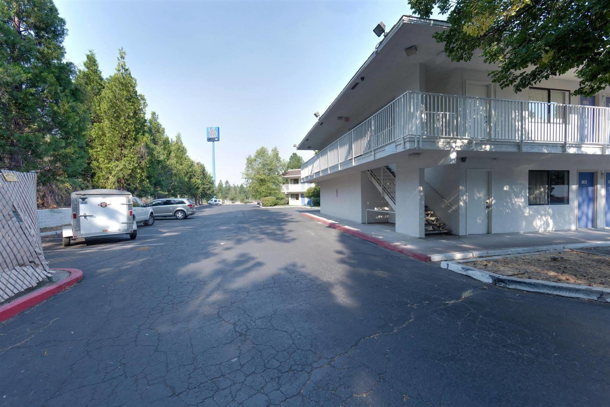 Motel 6 Weed - Mount Shasta Exterior photo