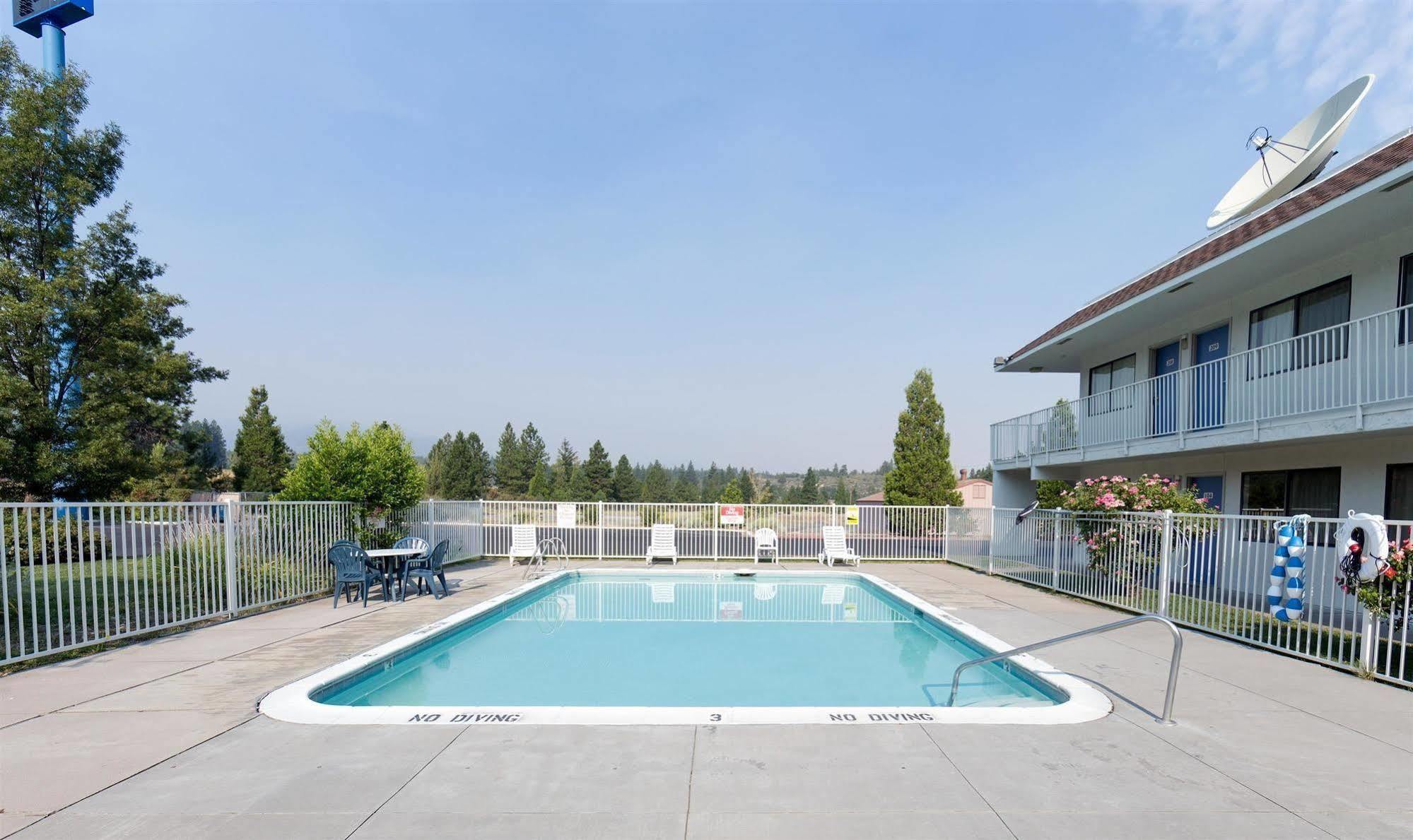 Motel 6 Weed - Mount Shasta Exterior photo